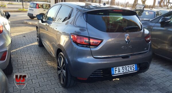 RENAULT CLIO - Image 3