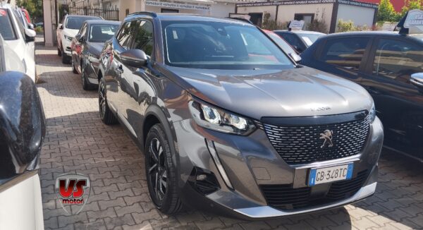PEUGEOT 2008