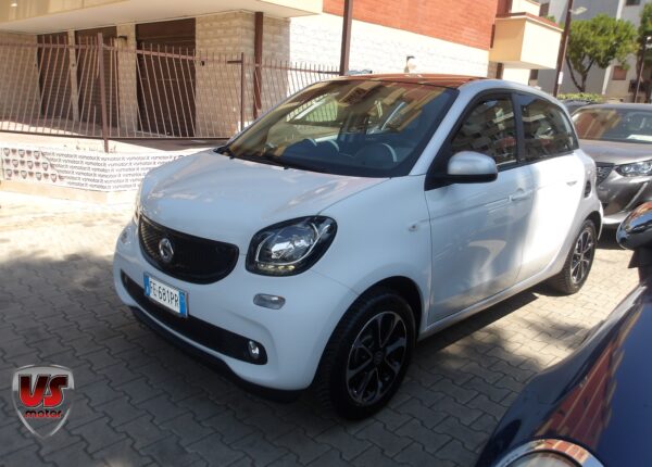 SMART FORFOUR - immagine 2