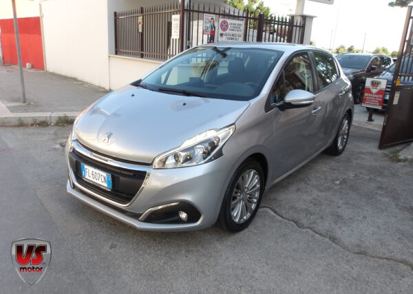 PEUGEOT 208 - immagine 3