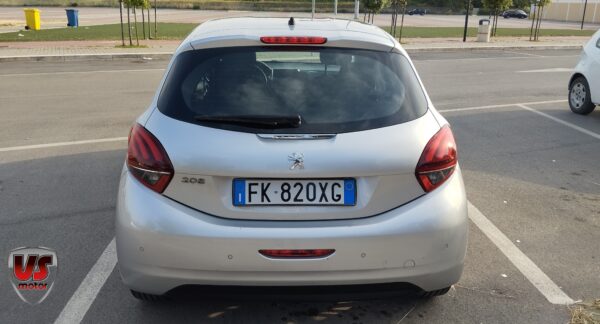 PEUGEOT 208 - immagine 4