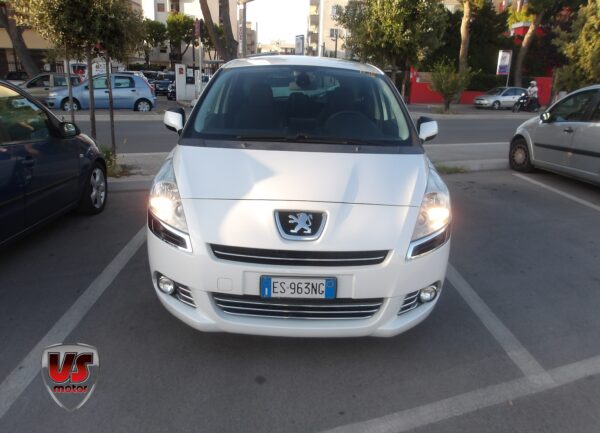 PEUGEOT 5008 - immagine 2