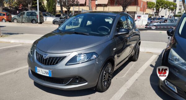 LANCIA YPSILON - immagine 2