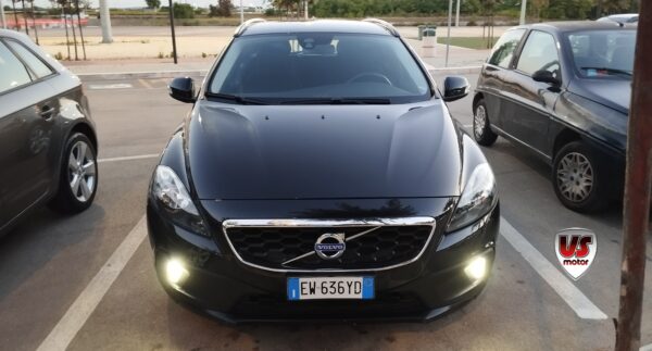 VOLVO V40 CROSS - immagine 4