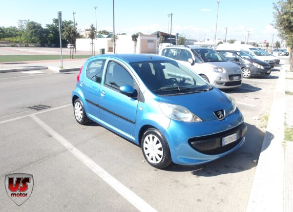 PEUGEOT 107