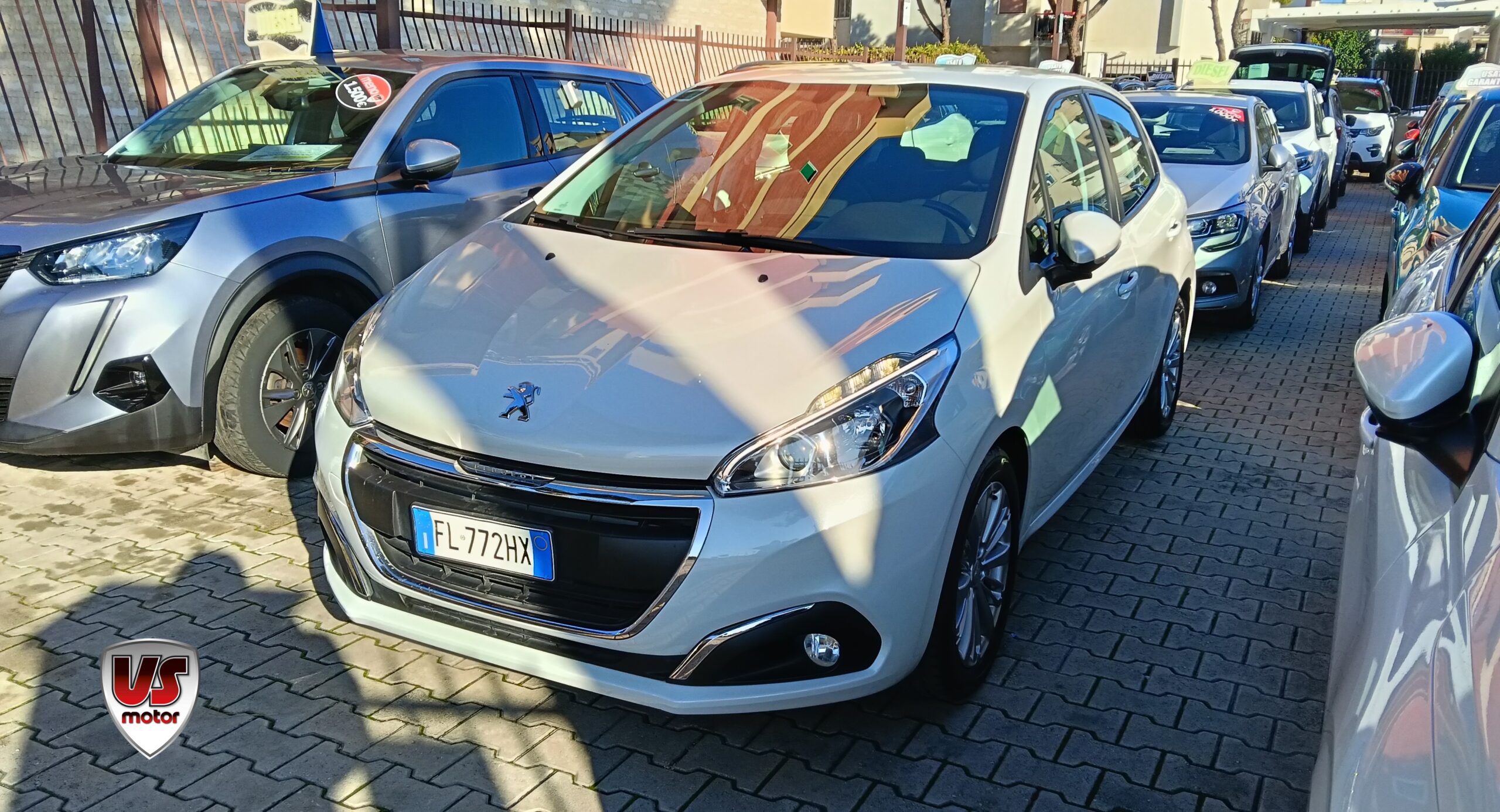 PEUGEOT 208 - immagine 2