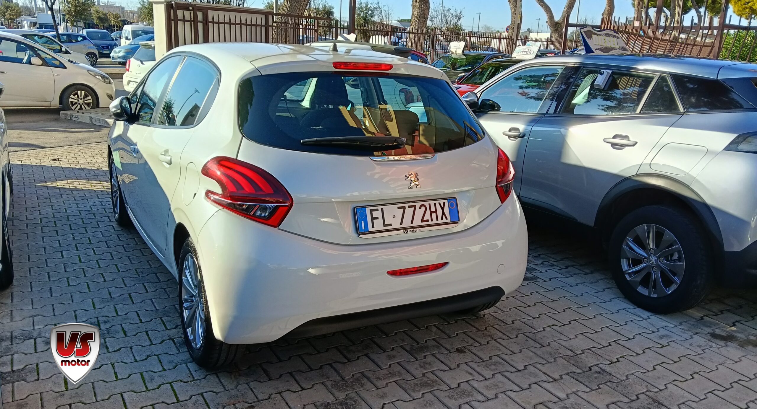 PEUGEOT 208 - immagine 4